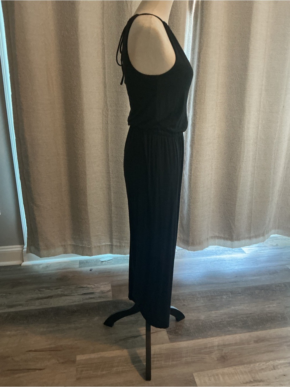 Soma Halter Jumpsuit with Keyhole Neck - Picture 10 of 11